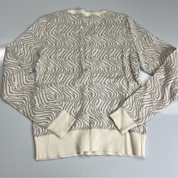 banana Republic women’s beige button down cardigan S L15-22 - Picture 4 of 4